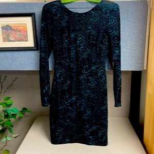 Guess black velvet long sleeve bodycon dress